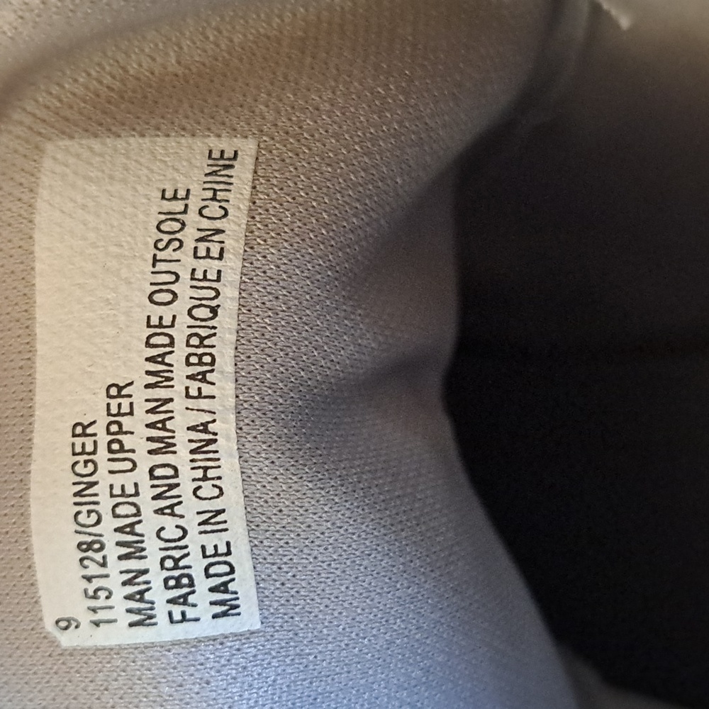 Women size 9 Maurices wedge booties.  Gray. - Picture 5 of 7
